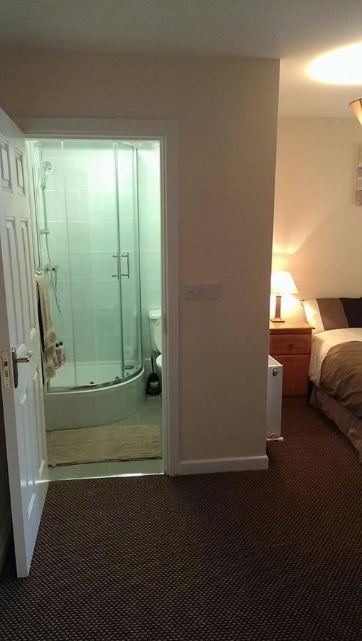 The Lough Inn Galway Bagian luar foto